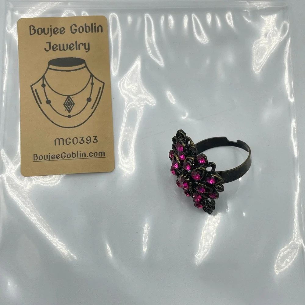 Vintage Retro Hot Pink Rhinestone Statement Ring Antique Gold Tone Cocktail